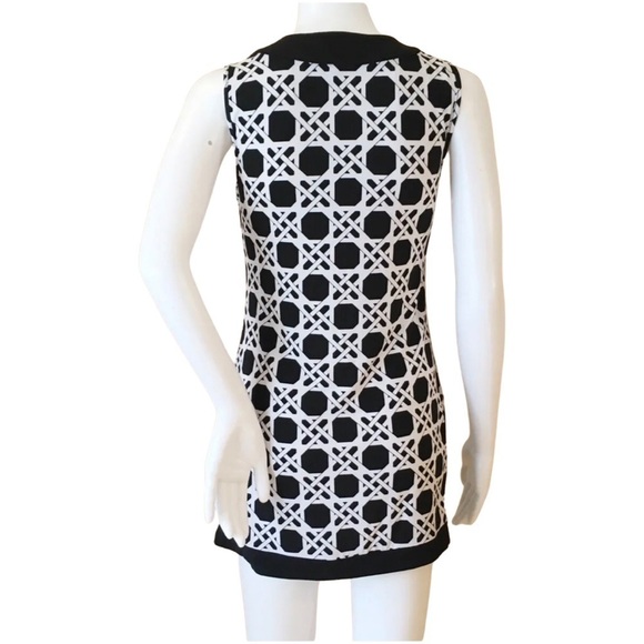 WHBM geometric top white black size Xs - Picture 2 of 4